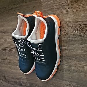 Men Swims 10 Sneakers